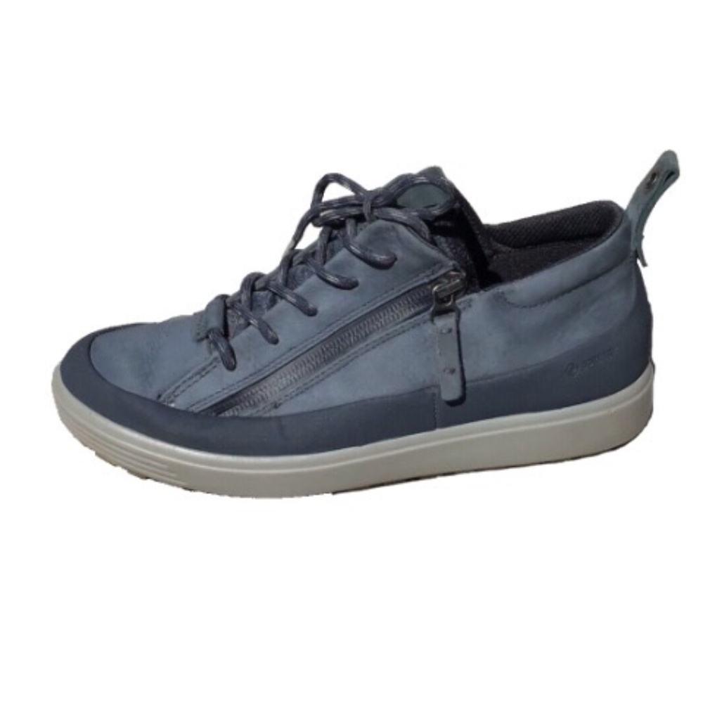 Ecco Soft 7 Gore-Tex Waterproof Shoe